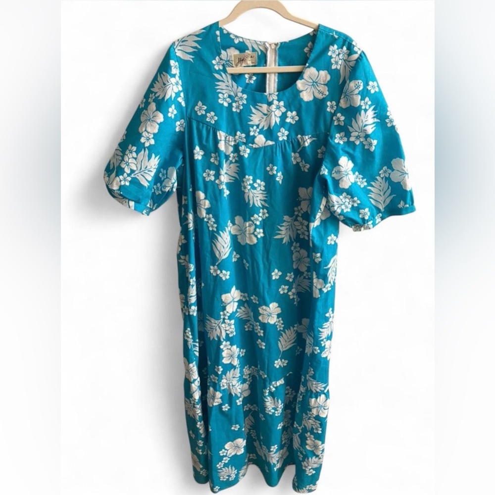 Helena's Vintage Hawaiin Dress